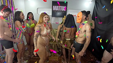 Folia Mattos Movies nosso carnaval com as safadas mais gostosas do Brasil - Suruba, anal, boquete e porra vem cair na folia
