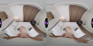 Gamer Slut Amber’s Controller - Dick Instead of Joystick - TeenMegaWorld