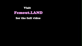 Tattooed femboy masturbates in solo debut