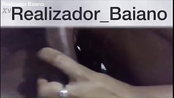 Realizador Baiano, hotwife humilhando o corno que liberou a esposa pra sair com o comedor por liga&ccedil_&atilde_o! Menage masculino e o corno querendo saber se a esposa estava sendo bem cuidada cuckold amador novinha de salvador