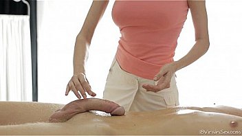 18 Virgin Sex - Young Mary is working