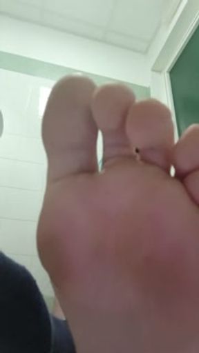 POV Italian mistress JOI, feet fetish and femdom