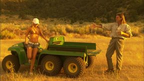 Naughty couples fucks on the field and didn't care