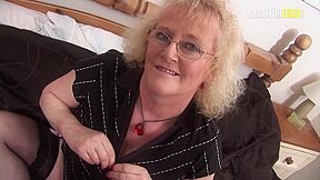 Busty Granny Claire Knight Needs To Finger Her Juicy Cunt Asap