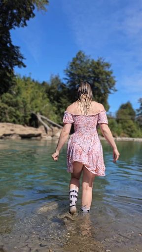 Wet My Dress and Be Naked in the Lake