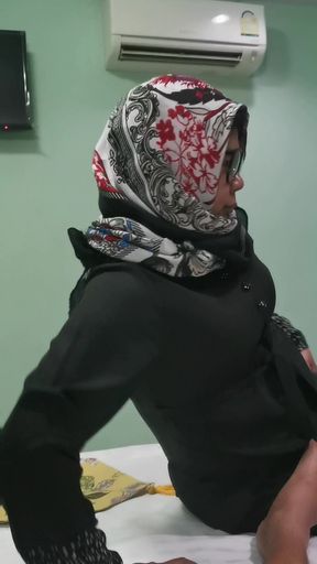The girl Hiya gives a to a senior to ask for a job position.