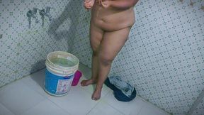 arabian muslim girl hot shower in public toilet, look how big is my tits, ass & pussy فتاة عربية تمارس الجنس في المرحاض