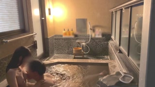 First hot spring trip♡SEX in a stylish open-air bath at night♡Japanese amateur hentai