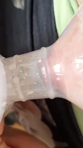 Pumping breast milk