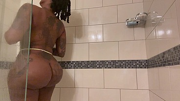 Pretty pussy shaved rinsing off