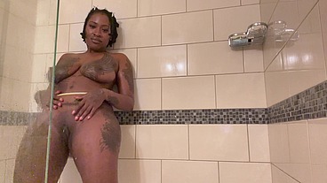 Pretty pussy shaved rinsing off