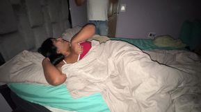 Stepbrother gets into his stepsister&#039;s bed in the middle of the night and fucks her very deliciously.