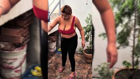 My Step-cousin Is the One Who Cleans the House and I End up Fucking Her. United States - American