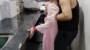 Malik ne muze paise dekar jabar dasti doodh daba daba kar pela