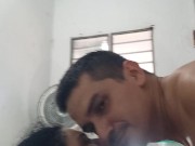 Sexo anal duro acostada