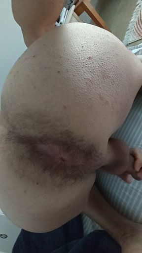 My sexy hairy asshole is breathing!!
