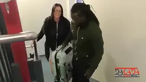 Lucky Help With The Suitcase With Da Cada