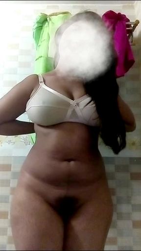 Desi Big Boobs Girl Changing Dress &amp; Showing Armpit