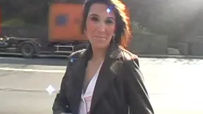 Amateur Babe Ignites Lust in highway Porn Scene Caught On Camera