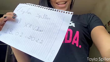 Tayla Spiller | Pousando Na Pista do XVIDEOS | Esse &eacute_ Meu V&iacute_deo de Verifica&ccedil_&atilde_o