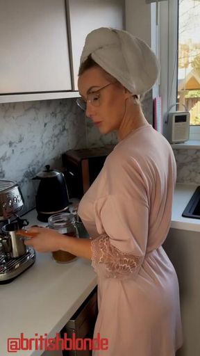 EARLY MORNING STEPMOM PLAY