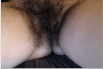 I expose my extremely hirsute cunny and rub it with my fingers