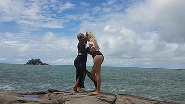Caiu na net !!! Ensaio Fotografico estilo panicats !!! Paty Bumbum - Fada Mel - El Toro De Oro