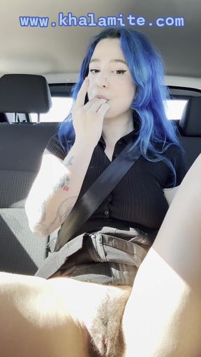 Masturbating her own way to Switzerland - Blue-haired Khalamite Vlog