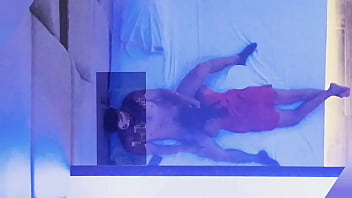 Chupando culo de macho, morena caliente me pasa la lengua en el culo