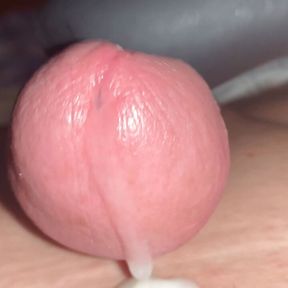 use my wife&#039;s dildo after it was in her pussy