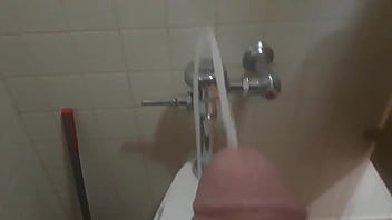 Huge half hard cumshot in a park bethroom