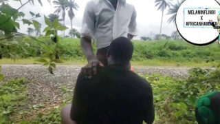 Amatori gay cu fund bombat primesc o fută masivă cu o grămadă de negru într-un anal hardcore