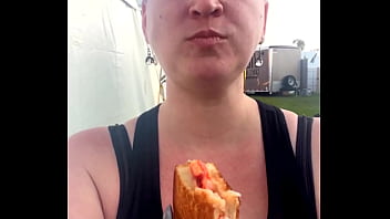 I meeeeean lobster grilled cheese.