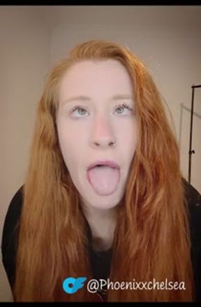 Teen Egirl shows off her body for daddy - compilation