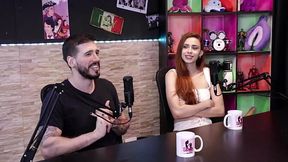 Eles fizeram uma suruba com 80 pessoas, e eles tem medo de transar com ela - Peachvelvet