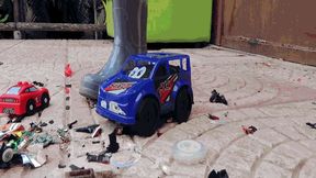 Dangerous wellies of a giantess AVI