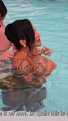 Mariana makes Yeri and Raul give her a double penetration in the pool in the rain   Clip 1