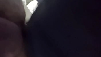 Olha a delicia do pau entrando e saindo e eu gemendo.