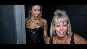 Mamada no Glory Hole com Dotado e a Safadinha do Forr&oacute_ e Kely Pivetinha e Perseu Dotado