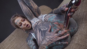 Anuskatzz gets a stainless steel dildo to shove up her ass