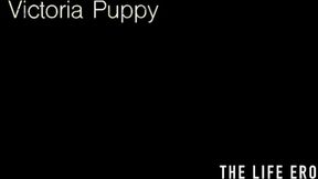 ”Victoria Puppy rams her cunt with a big cucumber”