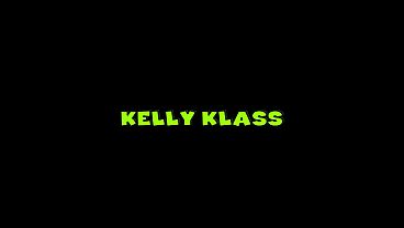 Kelly Klass hasn'_t been shaving her vagina for a couple weeks, but that hasn'_t stopped any...