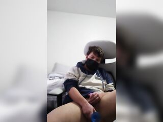 Trans masc masturbating in gaming chair - Full - Shaking climax