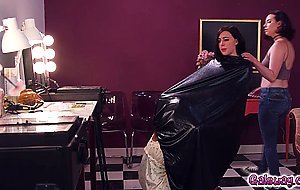 Jenna and Whitney had sneaky sex at the salon
