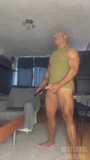 Solo Wank Bodybuilder Home Made