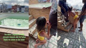 parte 1 - outra resenha: piscina, cafofo e dois negoes carcando a belinha com direito a dp e uma piroca enorme arrombando o cu da hotwife. tudo na frente do corno