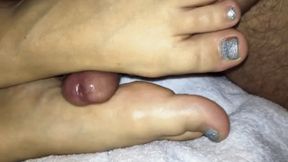 SMALL FEET ARCHES FOOTJOB - HD