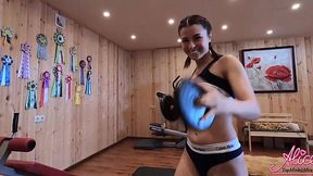 Amateur Gym Babe with Big Ass and Tits Strips Naked