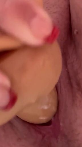 Creamy Pussy Squirt