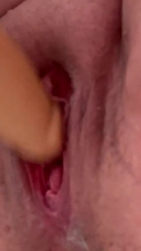 Creamy Pussy Squirt
